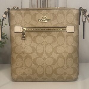 New Coach CE871 Crossgrain Leather File Crossbody Bag Khaki Chalk Gold Zip